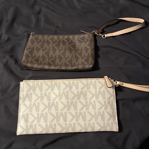 2- Michael Kors Bundle of two wristlets - Picture 2 of 4
